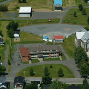 École et église de St-Félix - vue aérienne